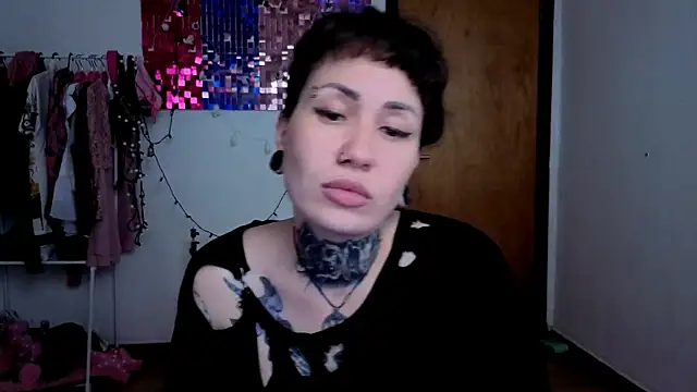 Snapshot of Senorita__Dakota chatting on November 2025 12:48:02 PM Senorita Dakota online show from November 2025 12:48:02 PM