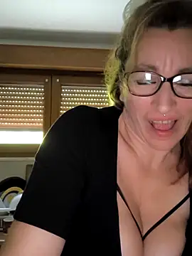 Fifi83Bell online show from March 2026 02:25:02 PM