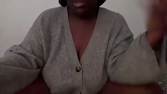 Snapshot of nanaisbackk chatting on October 2025 03:48:01 AM nanaisbackk online show from October 2025 03:48:01 AM