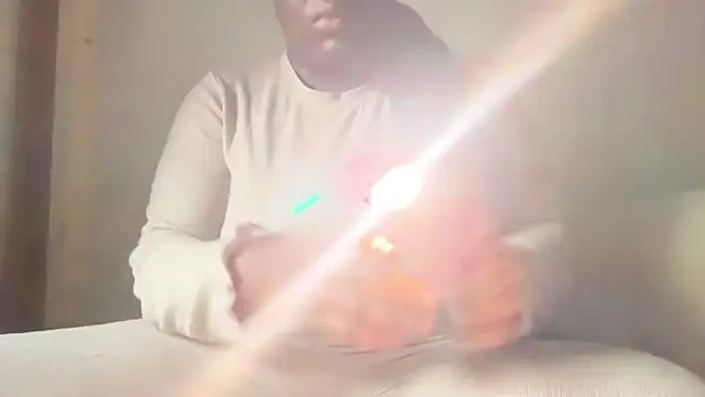 Snapshot of nanaisbackk chatting on October 2025 06:23:02 AM nanaisbackk online show from October 2025 06:23:02 AM