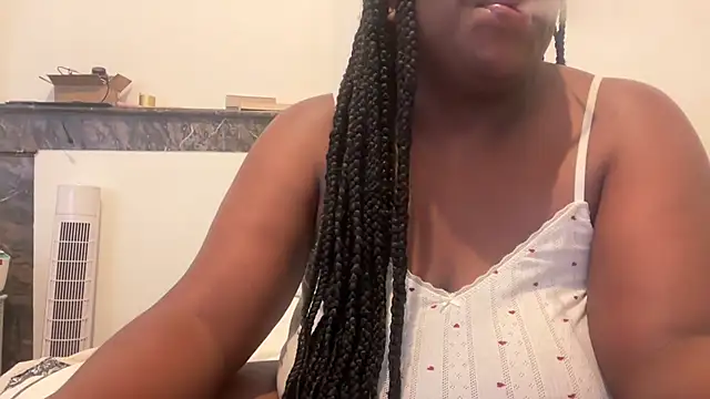 Snapshot of nanaisbackk chatting on October 2025 05:19:02 AM nanaisbackk online show from October 2025 05:19:02 AM