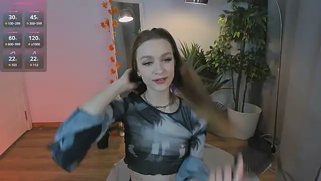 Snapshot of PollyMayer chatting on October 2025 08:46:02 PM PollyMayer online show from October 2025 08:46:02 PM