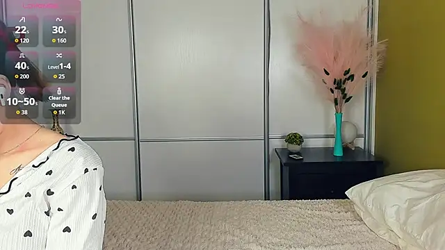 JinnyMcie online show from April 2026 09:35:02 AM