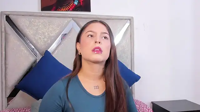 Snapshot of mia_fox4 chatting on November 2025 02:28:01 PM mia fox4 online show from November 2025 02:28:01 PM