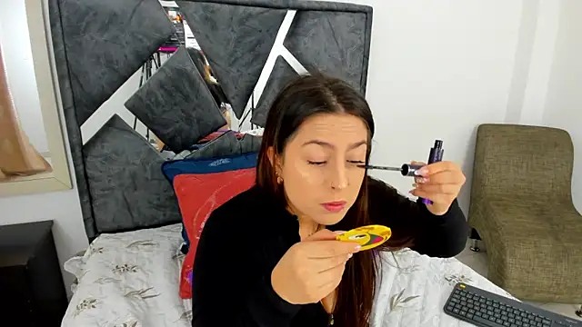 mia fox4 online show from December 2025 12:03:02 PM