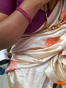 Snapshot of Tamil_Ammani chatting on October 2025 08:53:02 PM Tamil Ammani online show from October 2025 08:53:02 PM