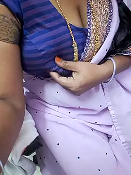 Snapshot of Tamil_Ammani chatting on November 2025 04:27:02 PM Tamil Ammani online show from November 2025 04:27:02 PM