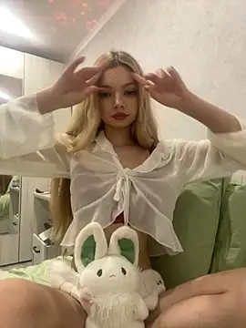  Siennaaa  online show from November 2025 04:34:02 PM