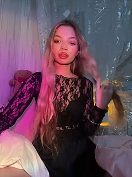  Siennaaa  online show from March 2026 09:00:02 PM