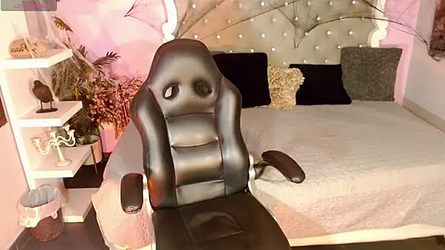 Miranda Collins online show from October 2025 03:53:01 AM