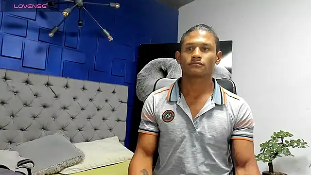 Snapshot of casike1 chatting on October 2025 05:18:01 AM casike1 online show from October 2025 05:18:01 AM