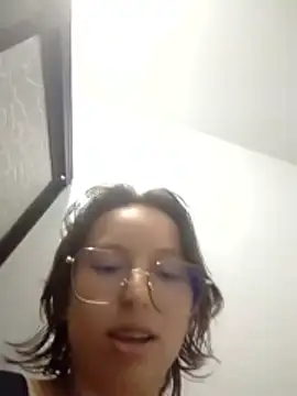 Klaret Toy online show from April 2026 12:44:01 AM