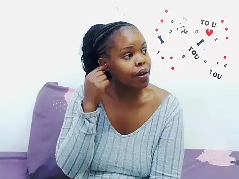 Snapshot of XYummyDoll32 chatting on October 2025 04:45:01 AM XYummyDoll32 online show from October 2025 04:45:01 AM