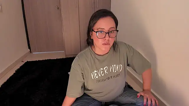 Venus cat  online show from October 2025 08:40:02 PM