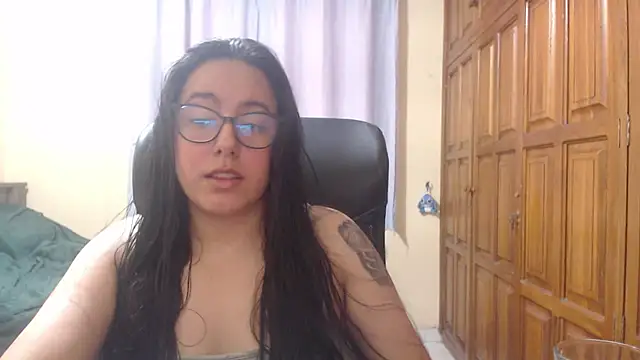 Venus cat  online show from February 2026 10:41:01 PM