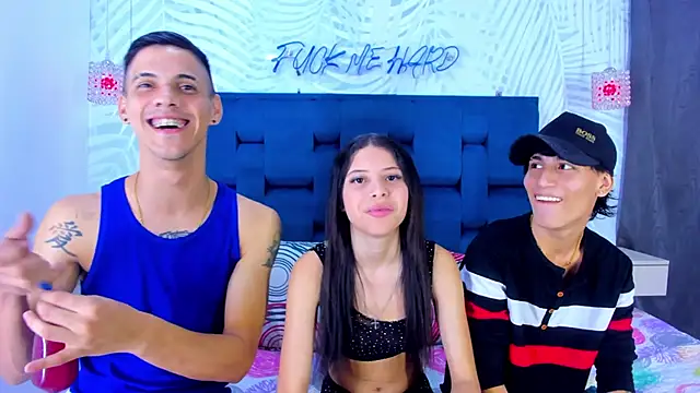 Snapshot of Youngs_Wild chatting on October 2025 12:08:02 AM Youngs Wild online show from October 2025 12:08:02 AM