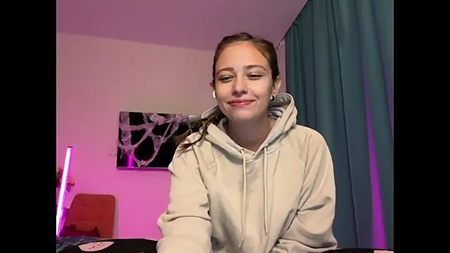 Snapshot of erikaa_miuu chatting on October 2025 05:08:02 PM erikaa miuu online show from October 2025 05:08:02 PM