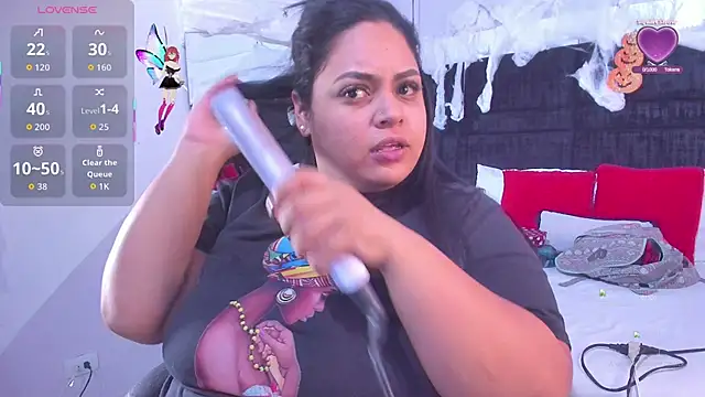 Snapshot of MayaCurvy chatting on October 2025 04:26:01 AM MayaCurvy online show from October 2025 04:26:01 AM