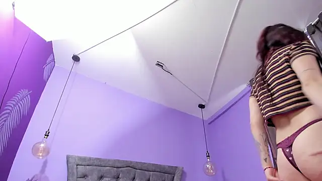 Snapshot of aliss_tb chatting on October 2025 12:56:01 PM aliss tb online show from October 2025 12:56:01 PM