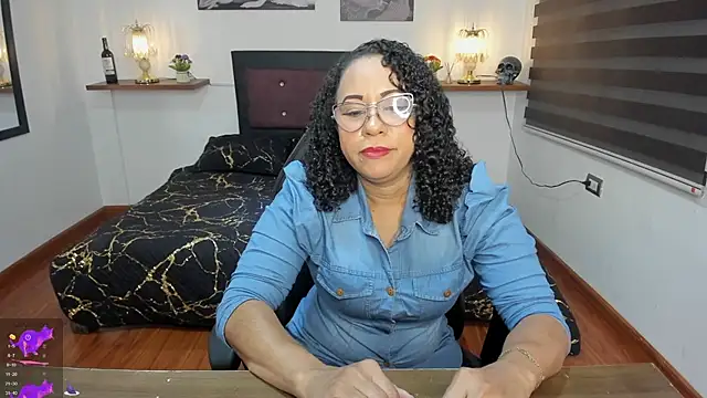 Veronica jonness online show from October 2025 02:01:01 PM