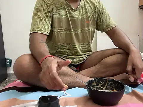 Snapshot of YourBlackBull chatting on November 2025 05:03:02 PM YourBlackBull online show from November 2025 05:03:02 PM