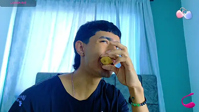 Snapshot of Anthony_carter chatting on October 2025 01:12:01 PM Anthony carter online show from October 2025 01:12:01 PM