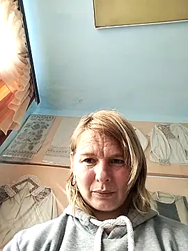 Snapshot of Masha412111 chatting on November 2025 08:15:02 AM Masha412111 online show from November 2025 08:15:02 AM