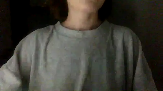 KyleeSilkk online show from October 2025 06:03:01 PM