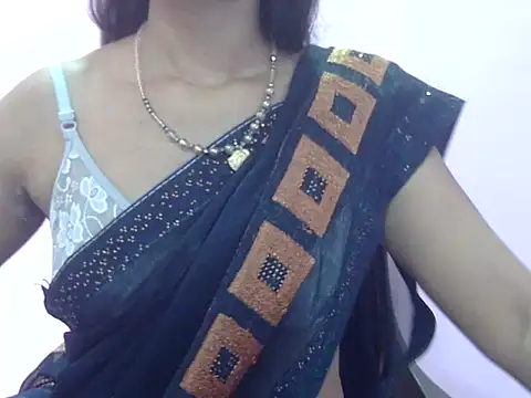 Laila Cute online show from April 2026 04:01:01 AM