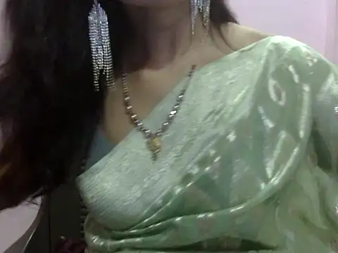 Snapshot of Laila_Cute chatting on July 2026 04:46:01 PM Laila Cute online show from July 2026 04:46:01 PM