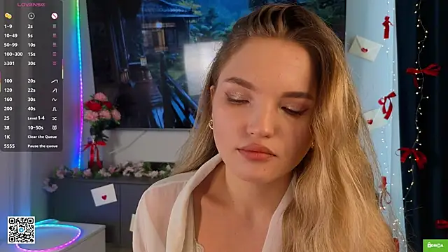 JulieLupo online show from March 2026 06:08:02 AM