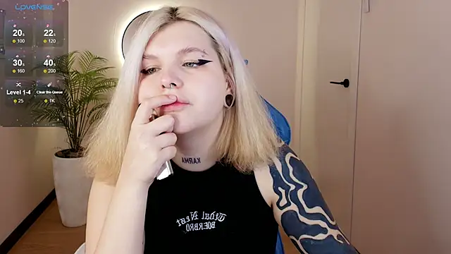 Shad0wPurr online show from October 2025 02:08:02 AM