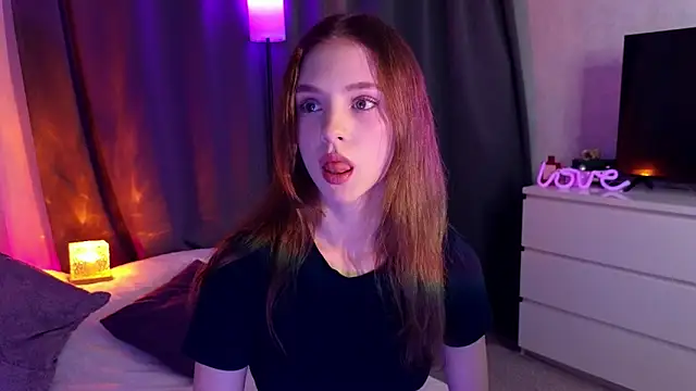 midnightMaya online show from November 2025 08:30:01 PM