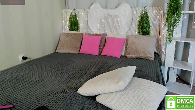 Malisha kiss online show from February 2026 11:15:02 AM