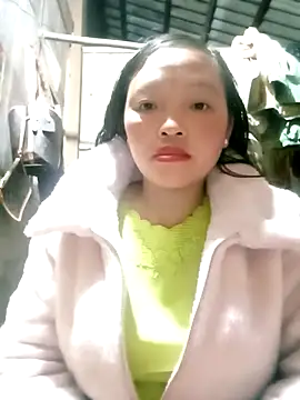 Minkine022 online show from December 2025 05:52:01 PM