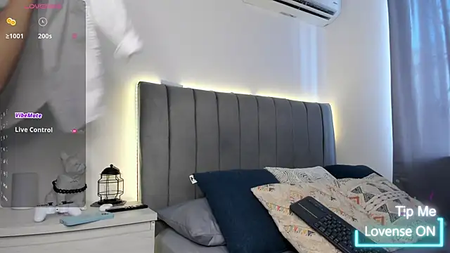 JARETHH online show from October 2025 01:26:02 PM