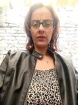 Jade 1-9 online show from November 2025 05:11:01 PM