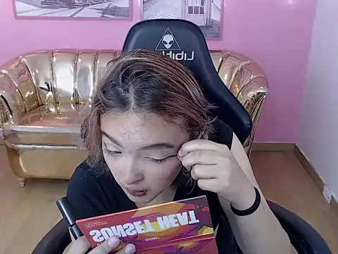 Snapshot of mia_foster_t chatting on October 2025 12:34:02 PM mia foster t online show from October 2025 12:34:02 PM