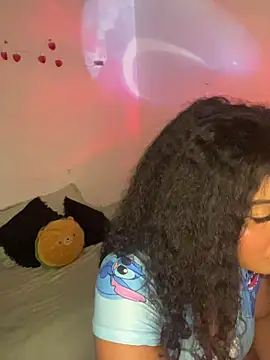 Snapshot of mitschellfox21 chatting on November 2025 09:57:01 PM mitschellfox21 online show from November 2025 09:57:01 PM