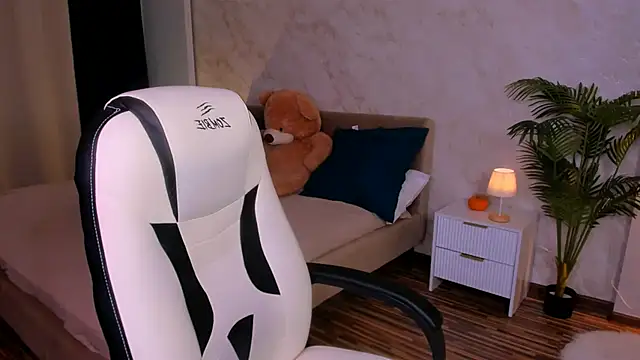 Snapshot of AngelAnabelle chatting on November 2025 09:47:01 PM AngelAnabelle online show from November 2025 09:47:01 PM