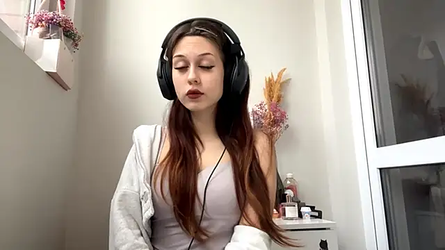 Nayra flash online show from October 2025 01:09:01 PM