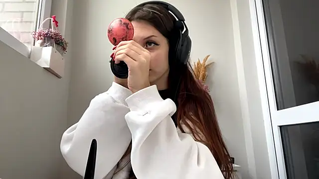 Nayra flash online show from October 2025 01:21:01 PM