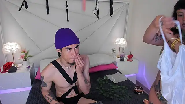 Snapshot of conjuring_ chatting on November 2025 03:06:02 AM conjuring online show from November 2025 03:06:02 AM