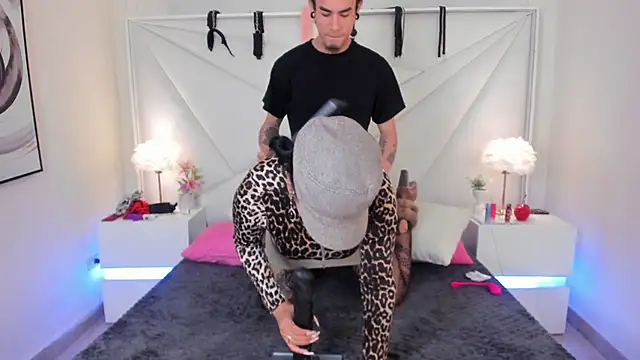 Snapshot of conjuring_ chatting on November 2025 03:12:02 AM conjuring online show from November 2025 03:12:02 AM