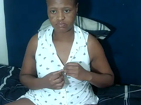 Snapshot of ShyHun16 chatting on October 2025 10:05:02 AM ShyHun16 online show from October 2025 10:05:02 AM