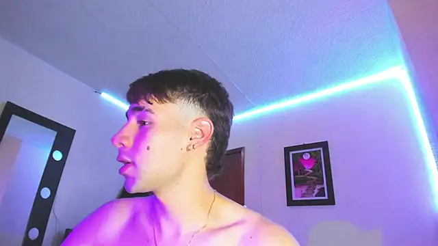 Snapshot of PapiNoha chatting on November 2025 04:23:02 AM PapiNoha online show from November 2025 04:23:02 AM