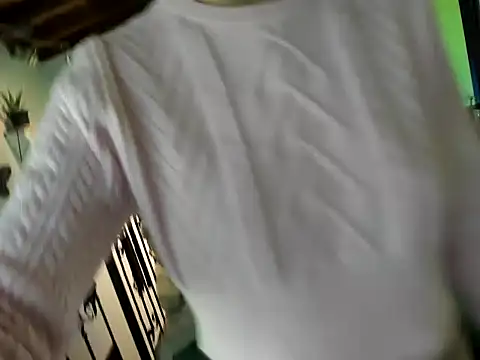 Zulyhenao online show from October 2025 04:15:01 AM