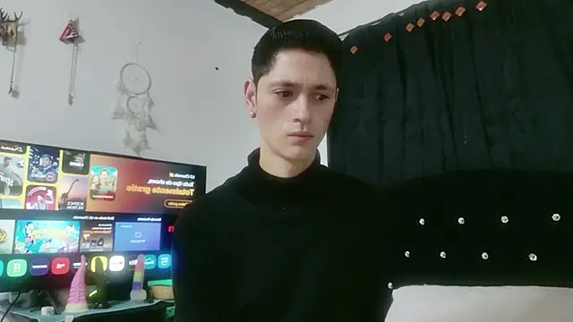 Tyler cat online show from October 2025 11:05:01 PM