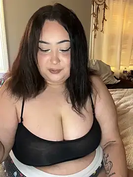 Smokeaahontas online show from October 2025 08:50:02 PM