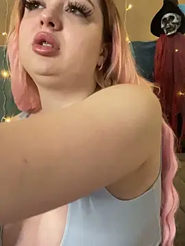 Snapshot of KellyMoors chatting on November 2025 01:16:01 AM KellyMoors online show from November 2025 01:16:01 AM